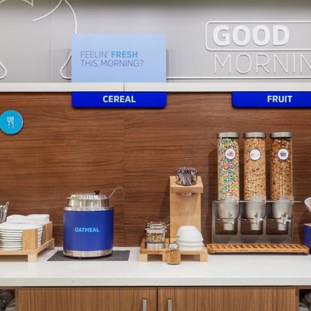 Holiday Inn Express & Suites Okemos - University Area By Ihg Eksteriør billede