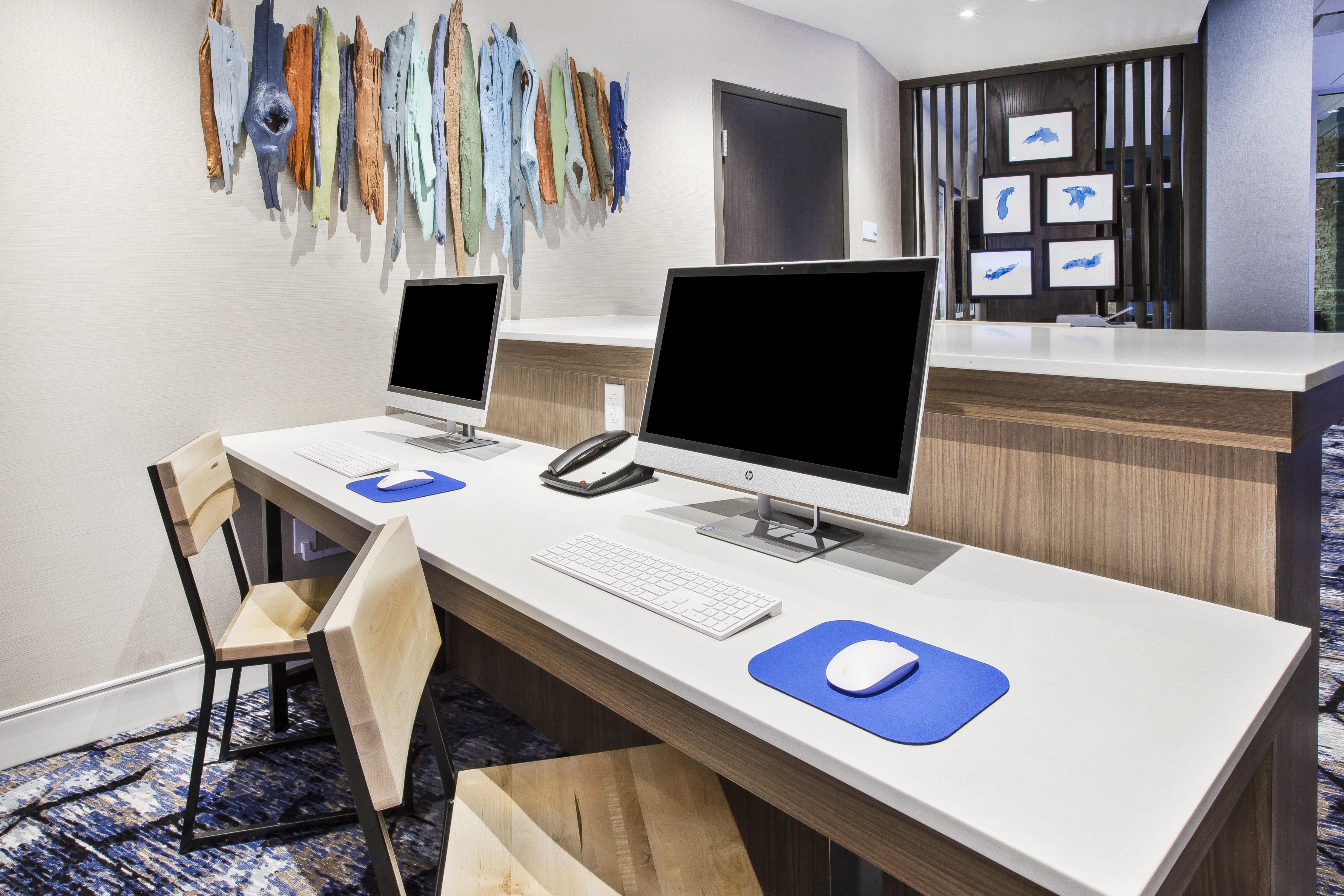 Holiday Inn Express & Suites Okemos - University Area By Ihg Eksteriør billede